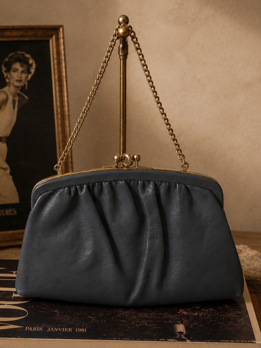 Vintage Andé Gray Faux Leather Kiss Lock Evening Bag Gold Chain Clutch 80s